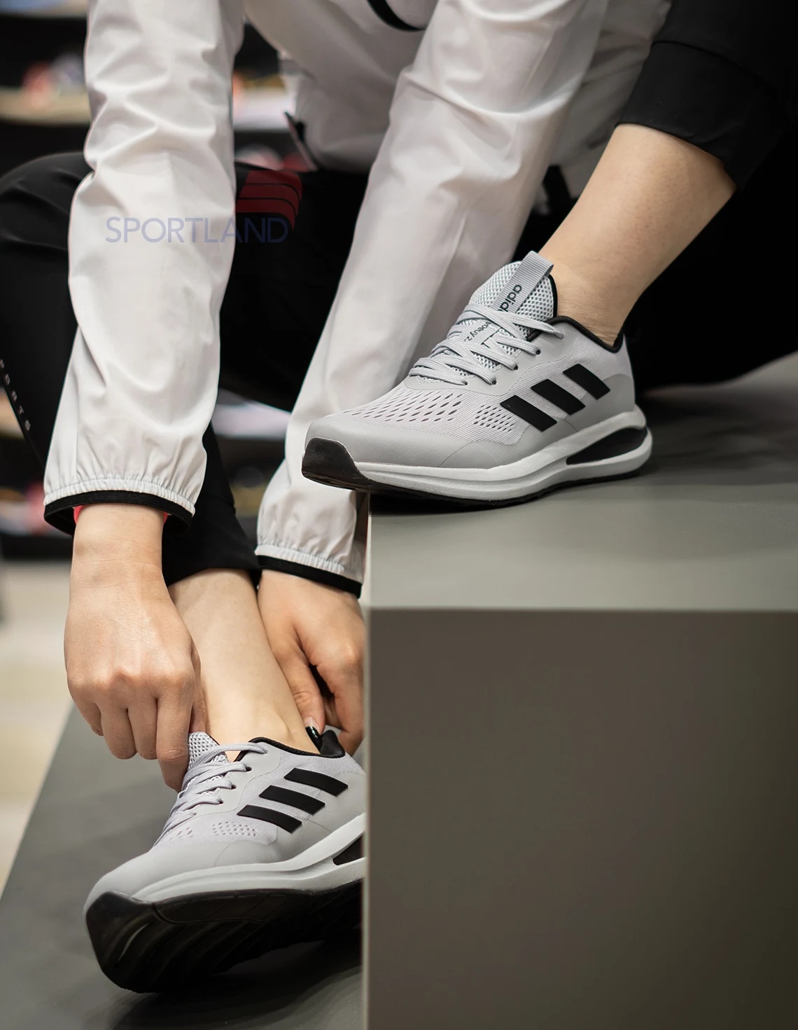 کتونی ورزشی زنانه آدیداس Adidas Voeuy 2.0 W