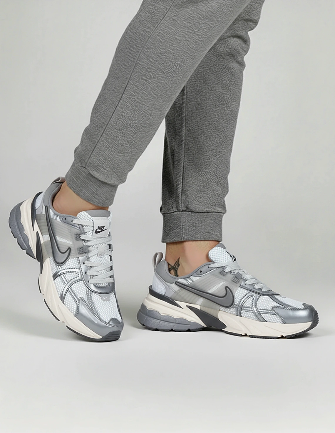 کتونی دویدن مردانه نایک Nike V2K Run M