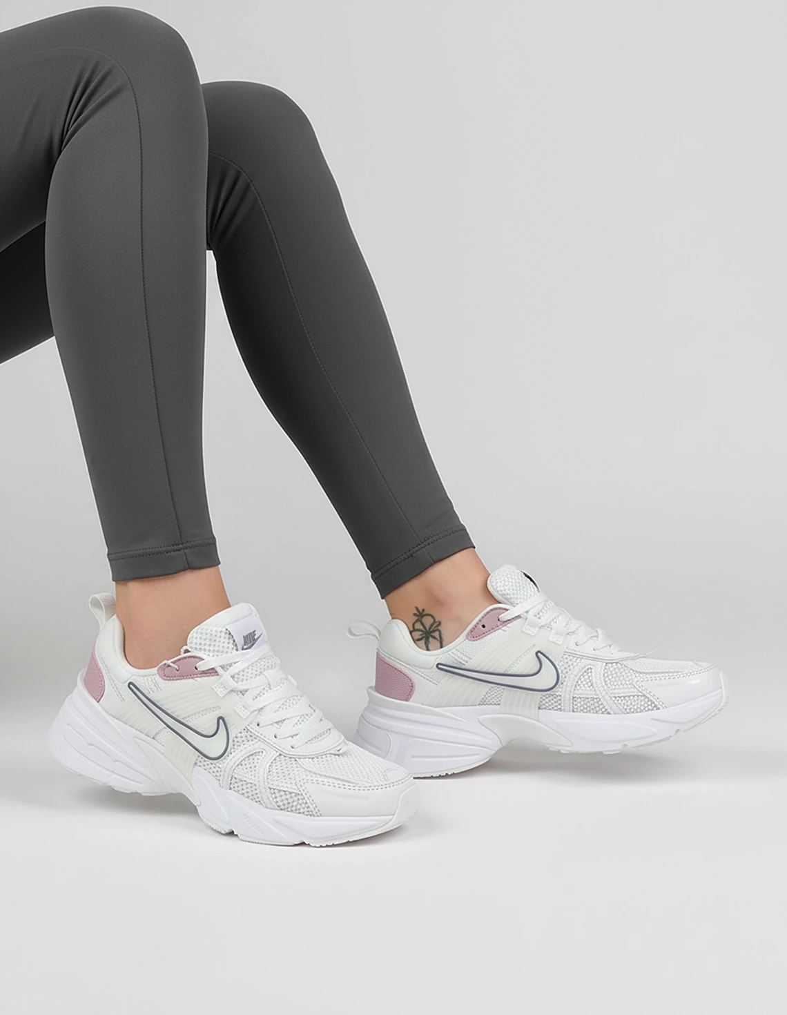 کتونی دویدن زنانه نایک Nike V2K Run W