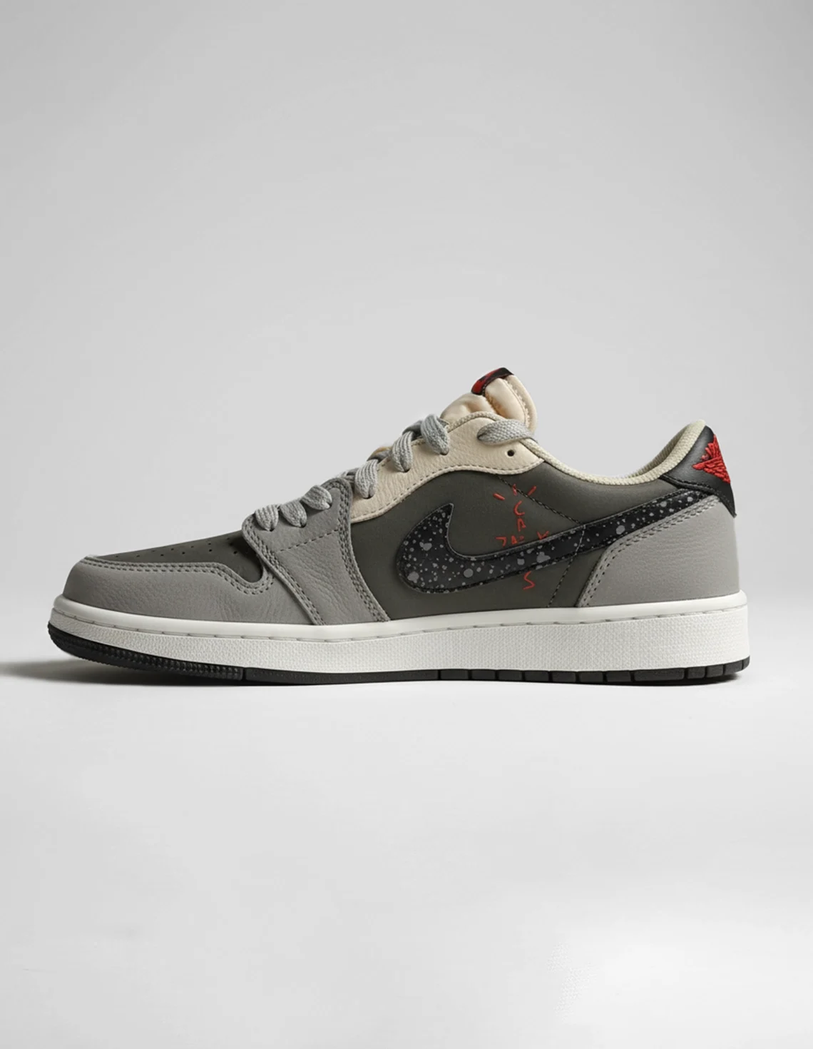 کتونی روزانه زنانه نایک Nike Jordan 1 Low Travis Scott W