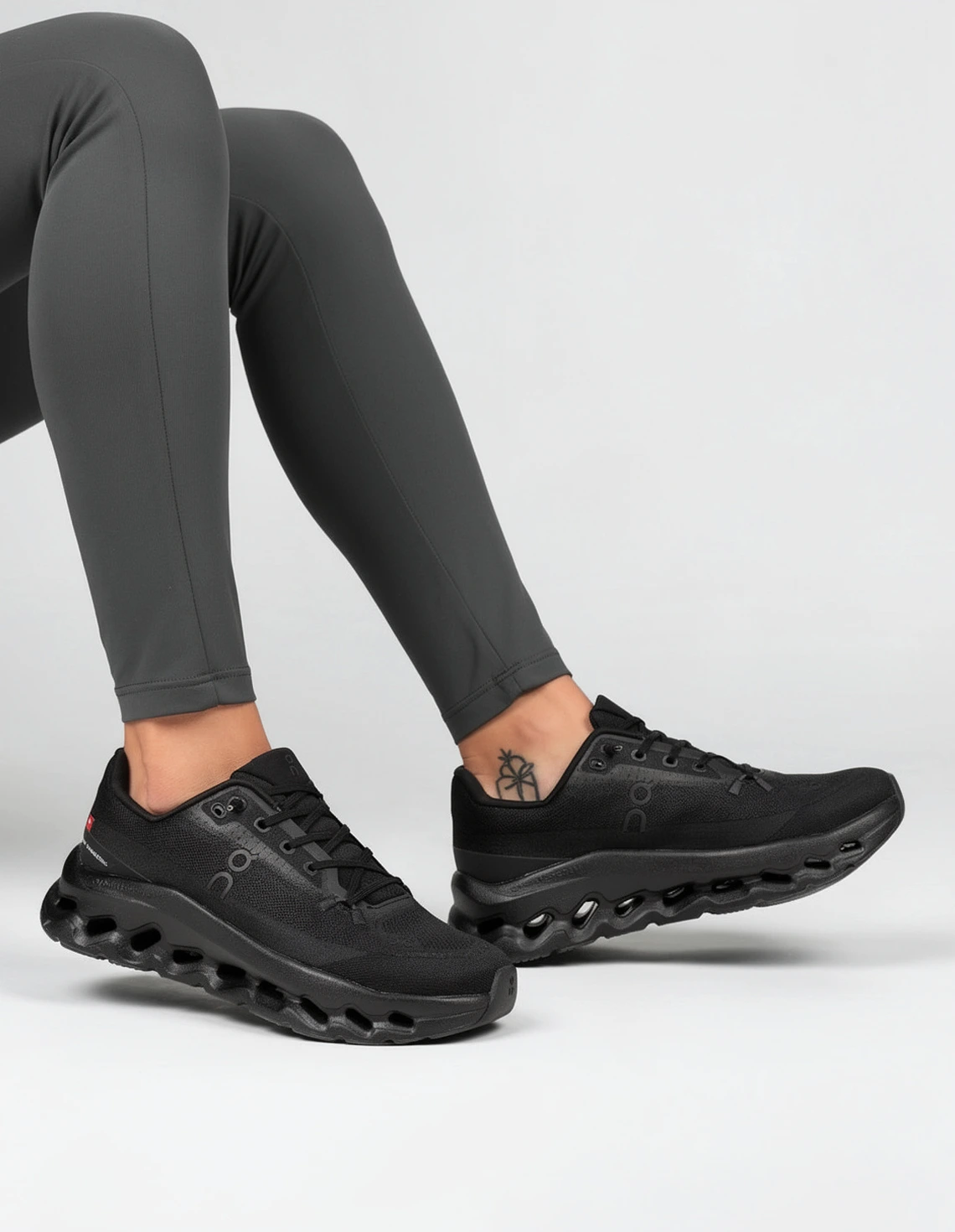 کتونی دویدن Unisex آن رانینگ ON Move U