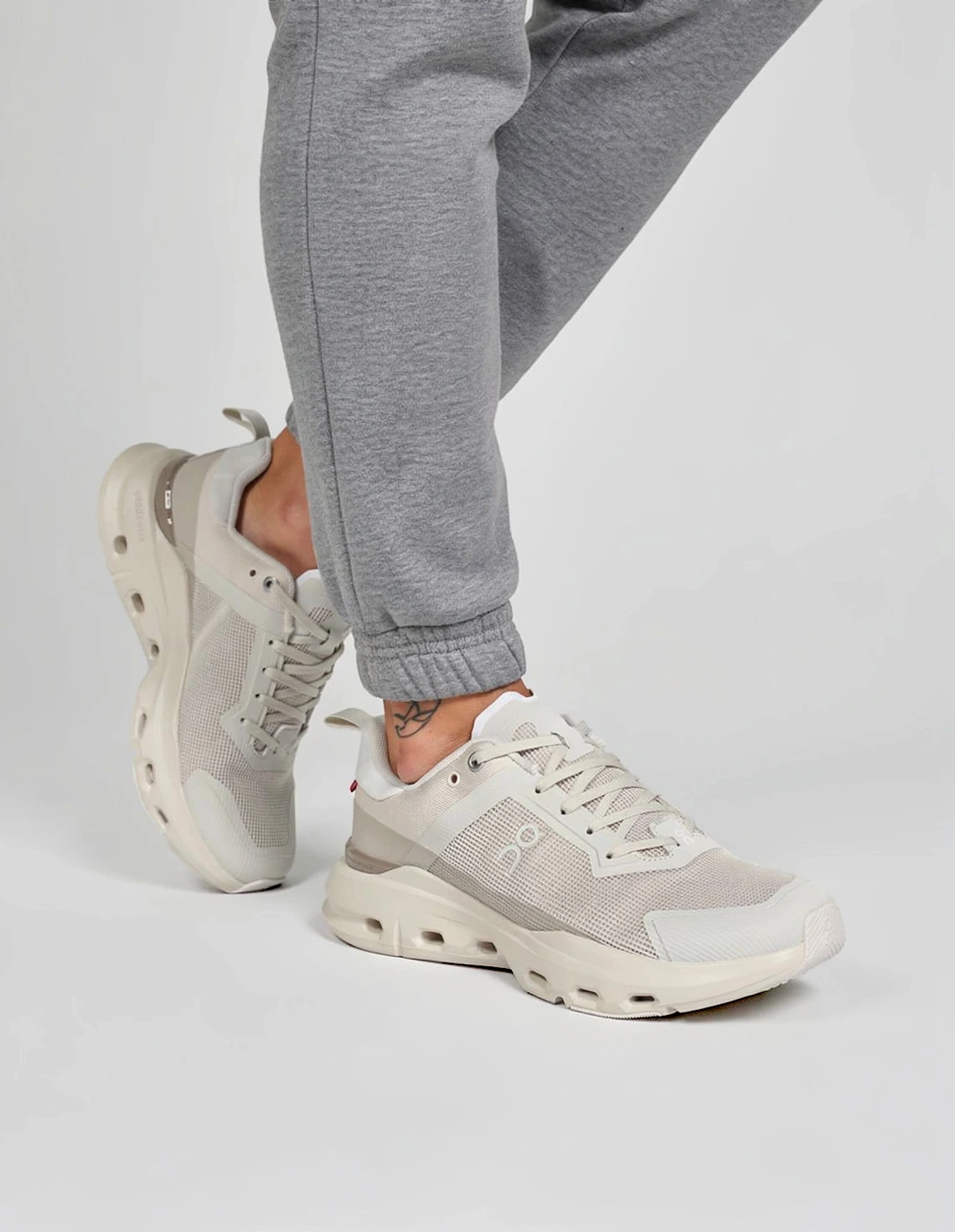 کتونی دویدن Unisex آن رانینگ Cloud Peak U