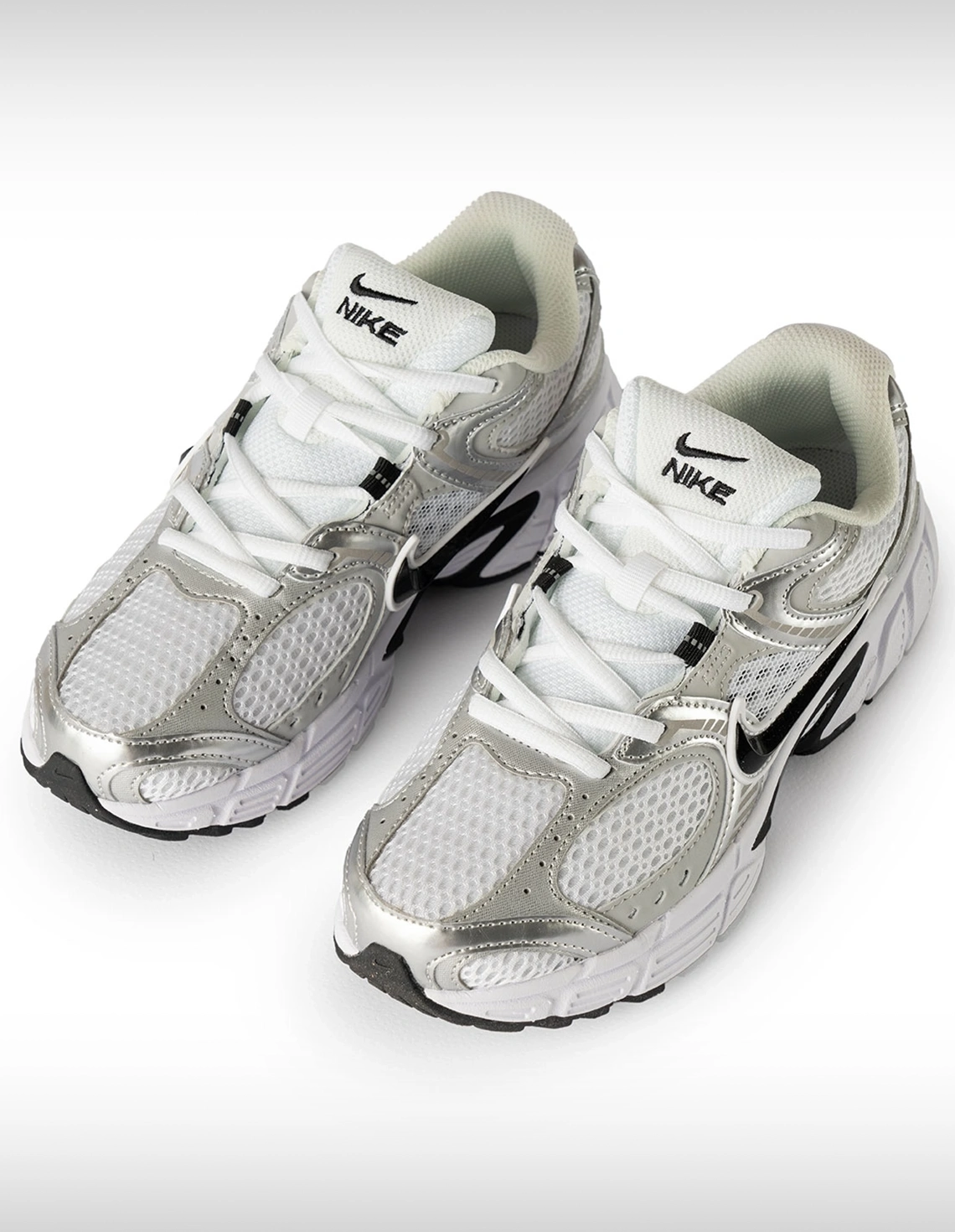 کتونی روزانه Unisex نایک Nike Nike V5 RNR U