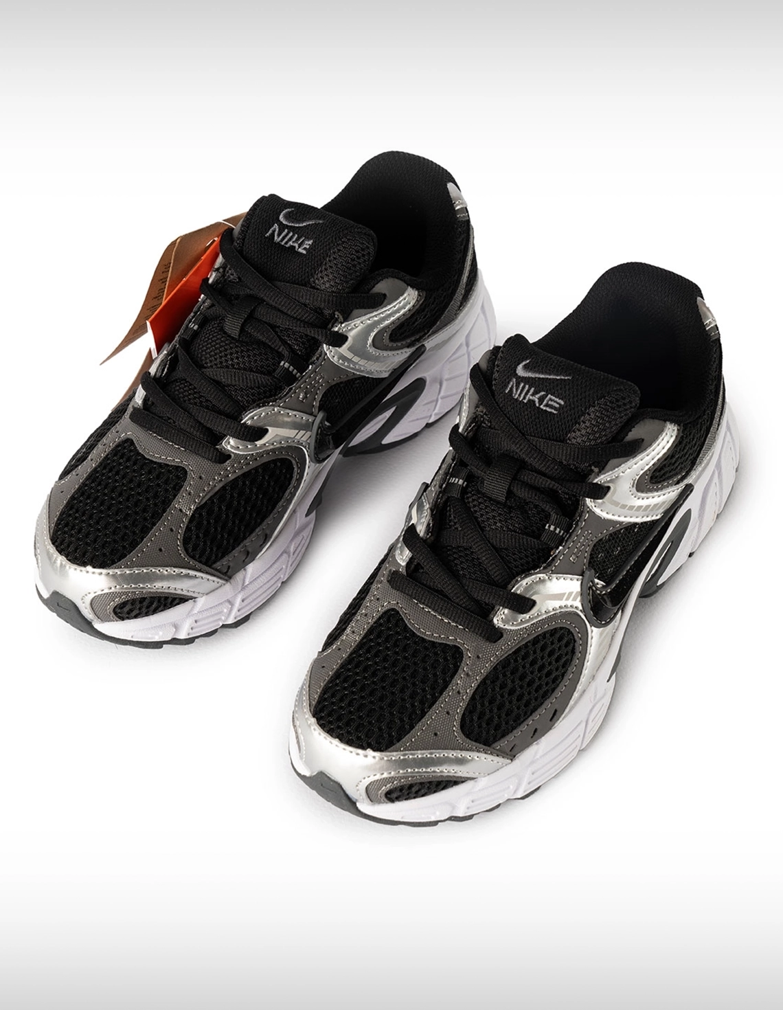 کتونی روزانه Unisex نایک Nike Nike V5 RNR U
