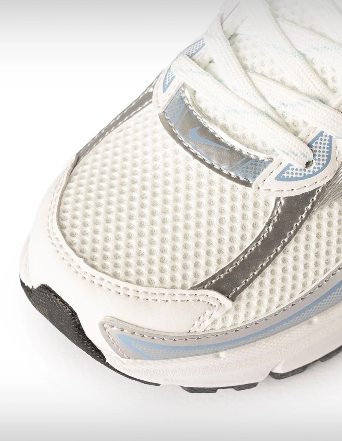 کتونی روزانه Unisex نایک Nike Nike Vomero U