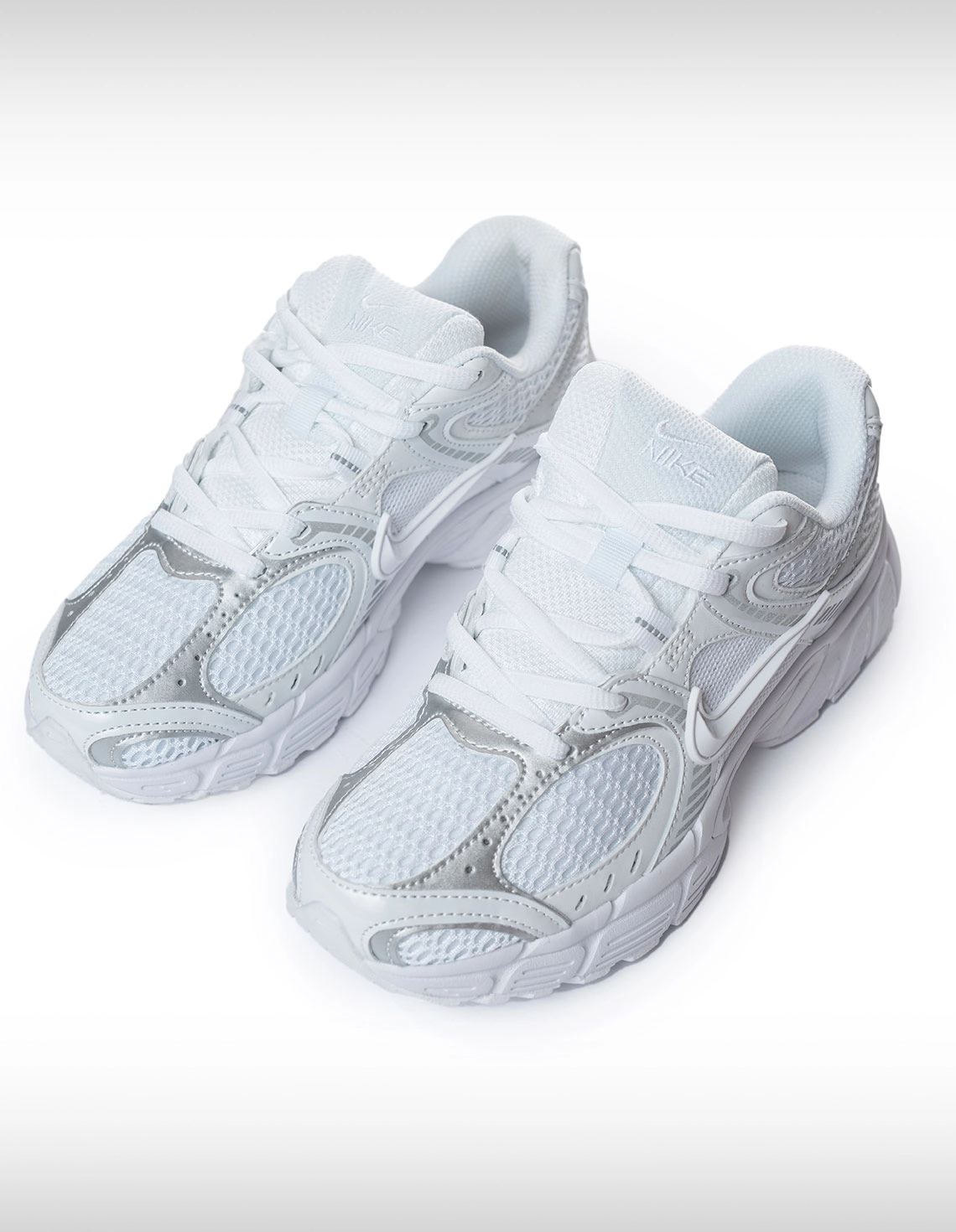 کتونی روزانه Unisex نایک Nike Nike V5 RNR U