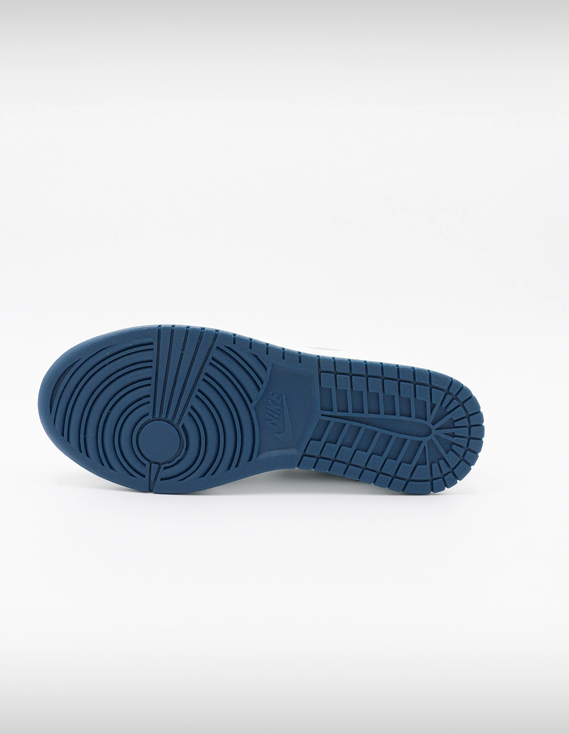کتونی روزانه زنانه نایک Nike Air Jordan 1 Low LX W