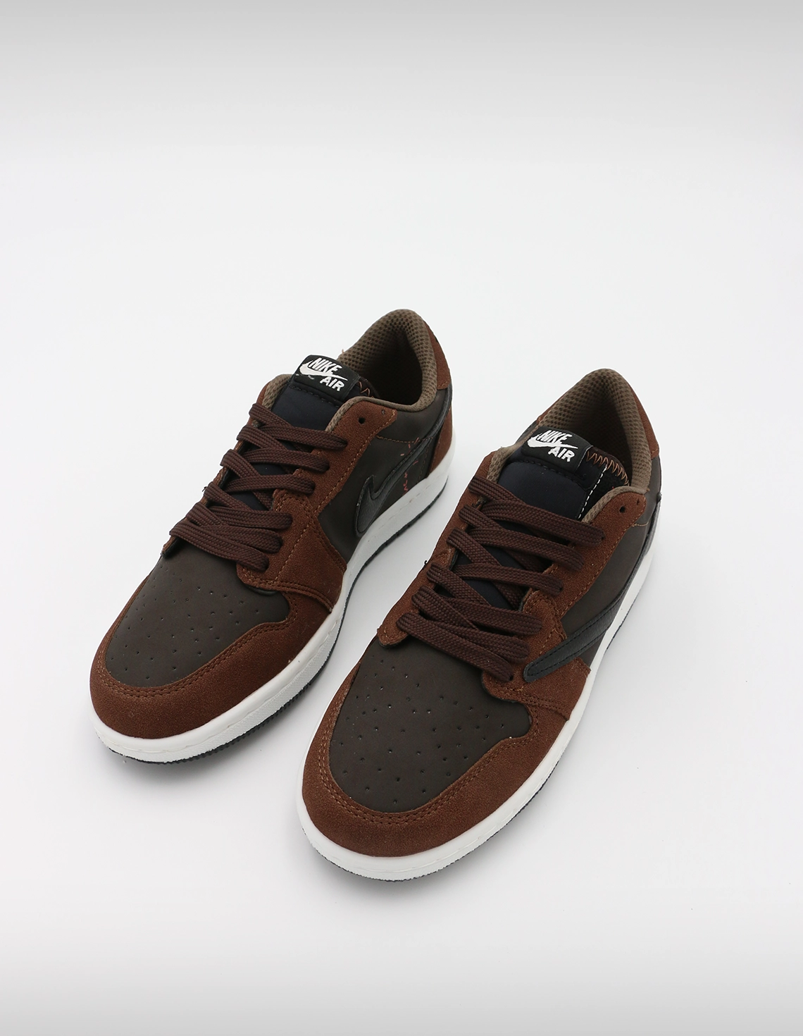 کتونی روزانه مردانه نایک Nike Jordan 1 Low Travis Scott M