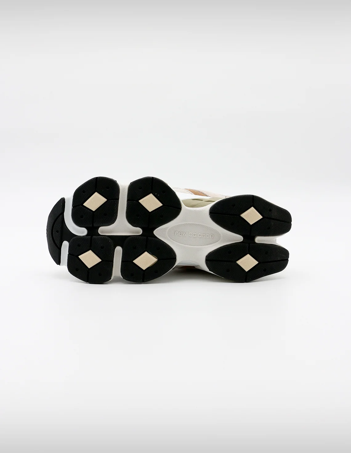 کتونی دویدن زنانه نیو بالانس 9060 W